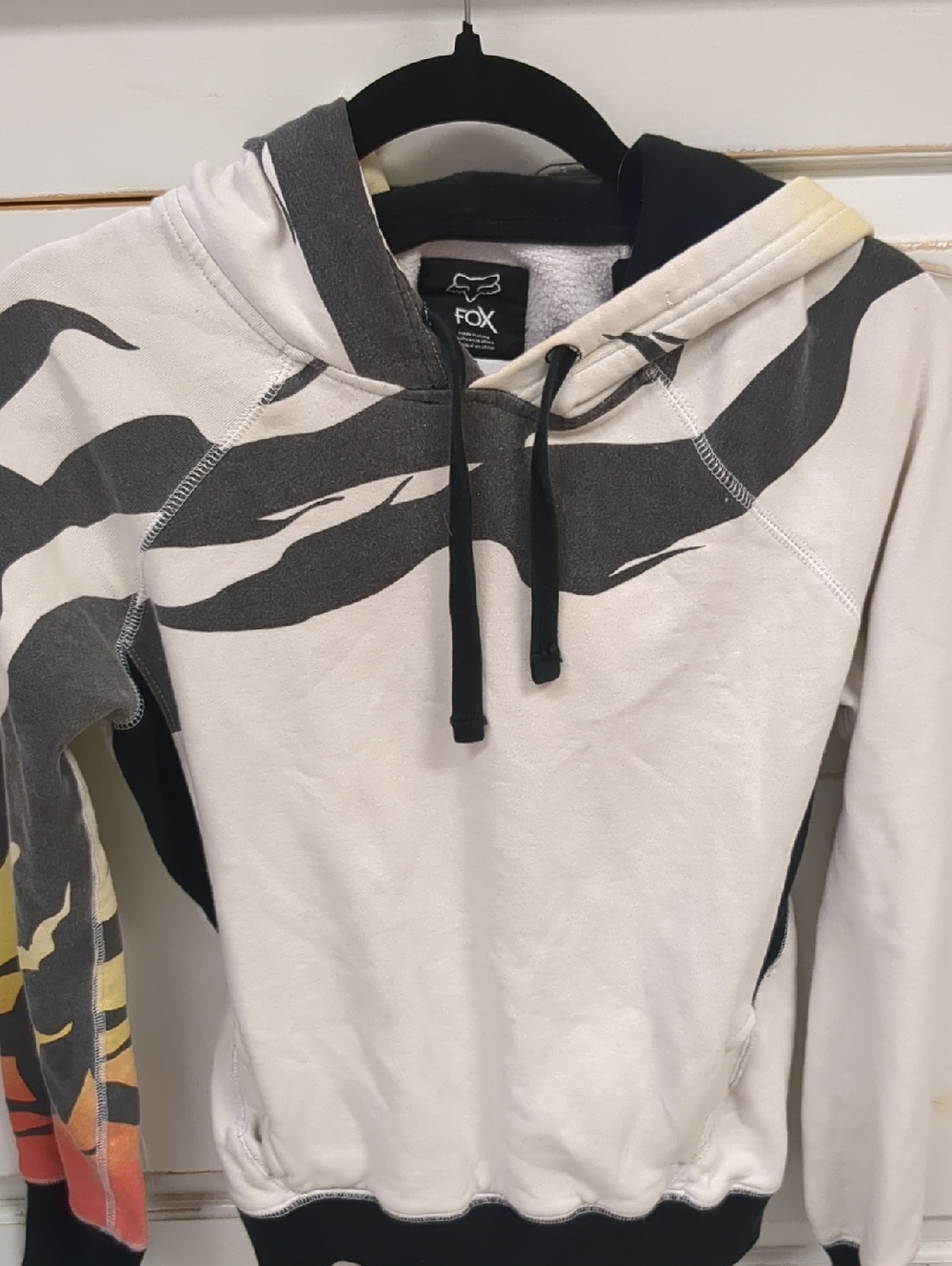 Fox Men’s White and Gray Graphic Crewneck Hoodie